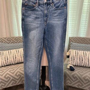 GAP Vintage Slim High Rise Blue Jeans, size 28
